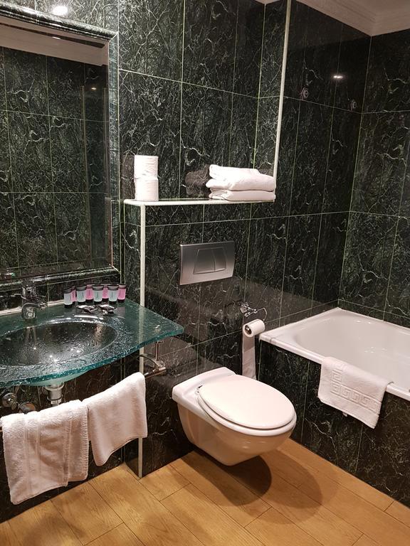Hotel Portofino Empuriabrava Bagian luar foto