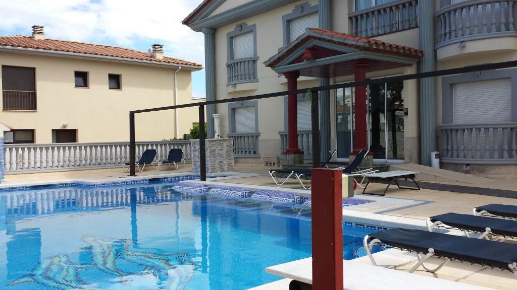Hotel Portofino Empuriabrava Bagian luar foto